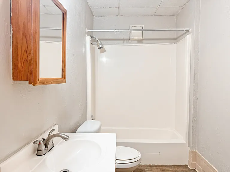 5727 Phillips Ave #1 — Photo 9