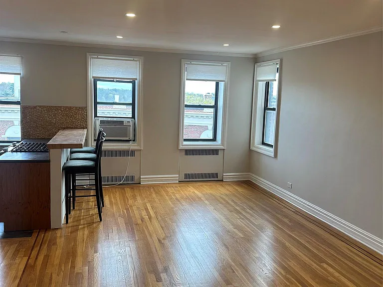 300 Main St #6K — Photo 5