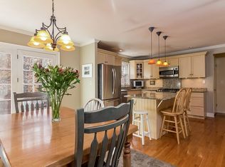 97 Woodsvale Rd, Madison, CT 06443