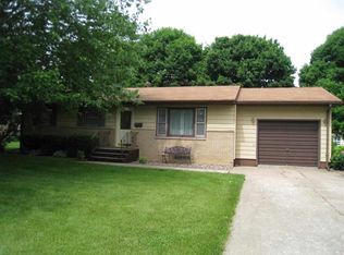 1308 14th St, Orion, IL 61273