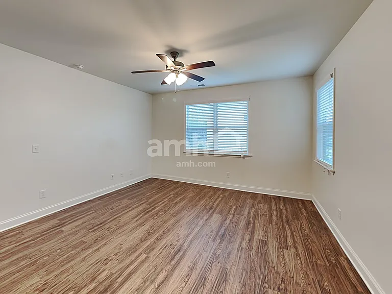 7076 Creeksong Dr — Photo 9