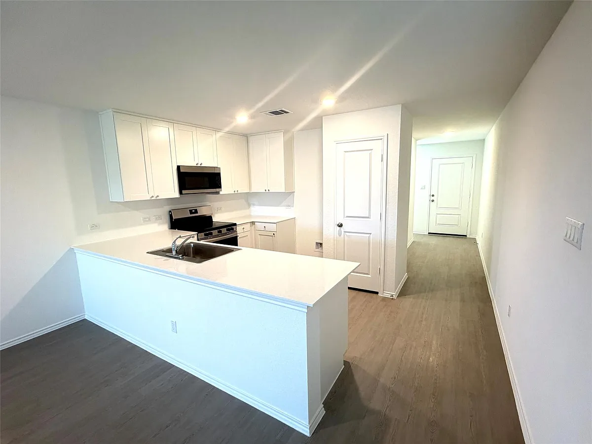 Building Photo - 360 Brannigan Dr