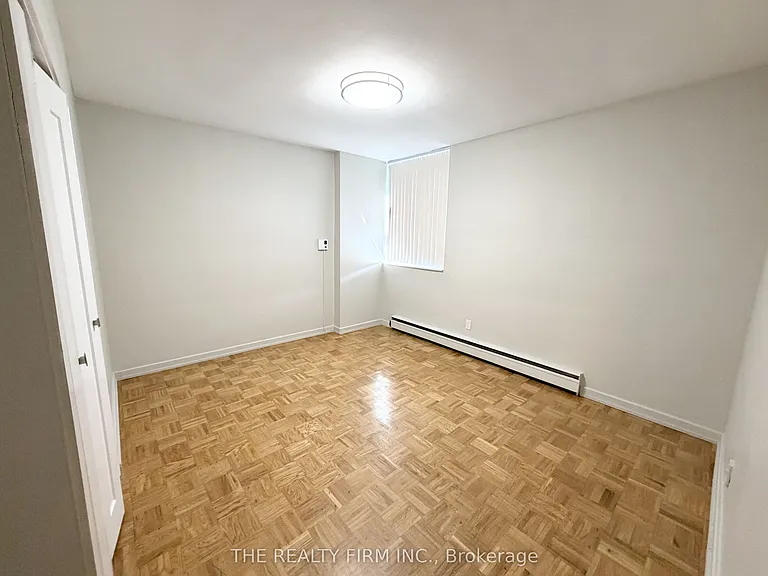 1209 Richmond St #903 — Photo 8