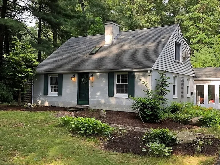 184 W Mountain Rd — Photo 6