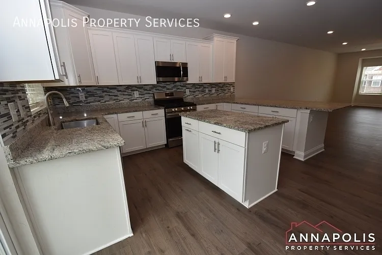2757 Lady Slipper Rd — Photo 4