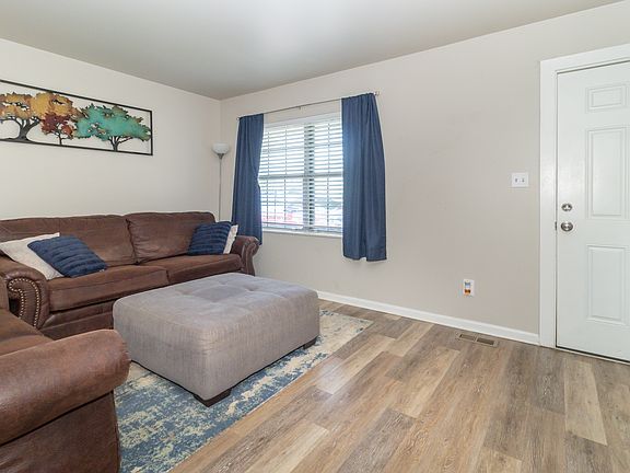3rd image of 6213 Wixshire Dr