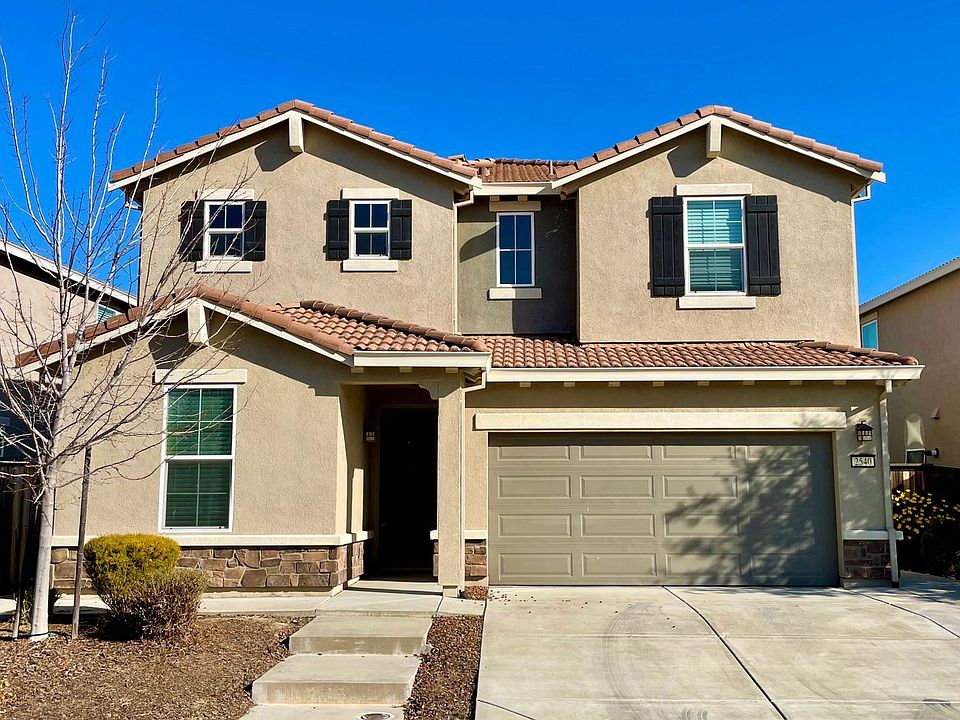 1st image of 2540 Mead Way