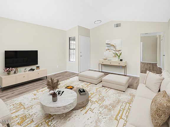 2nd image of 37456 Lilacview Ave