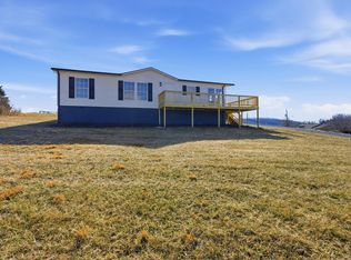 55 Chestnut Meadows Dr, Martinsville, VA 24112