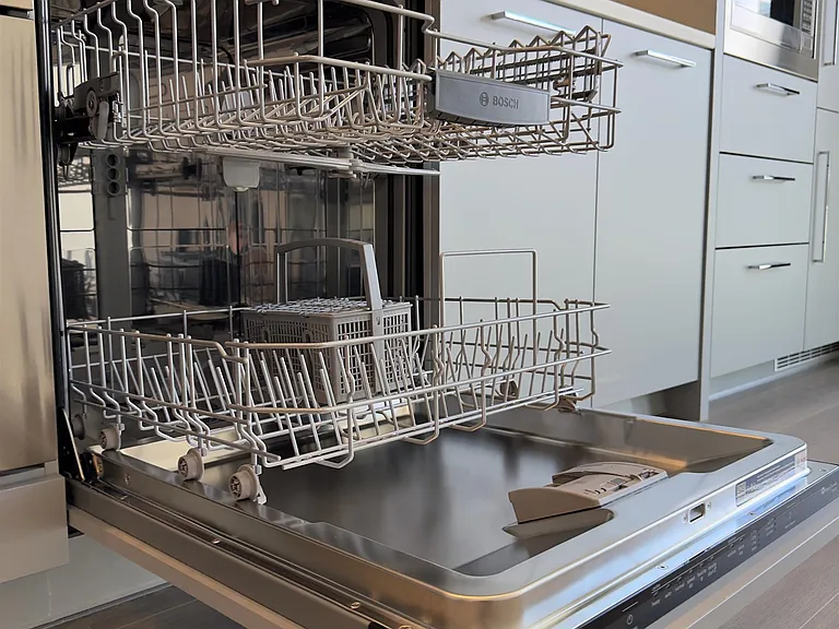 6608 Sussex Ave #4 — Photo 9