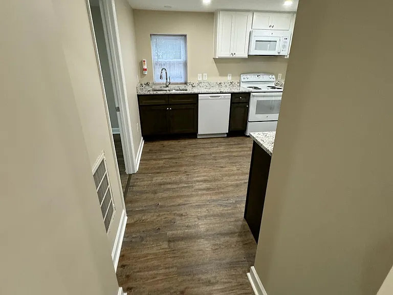 233 N Mulberry St #4 — Photo 9