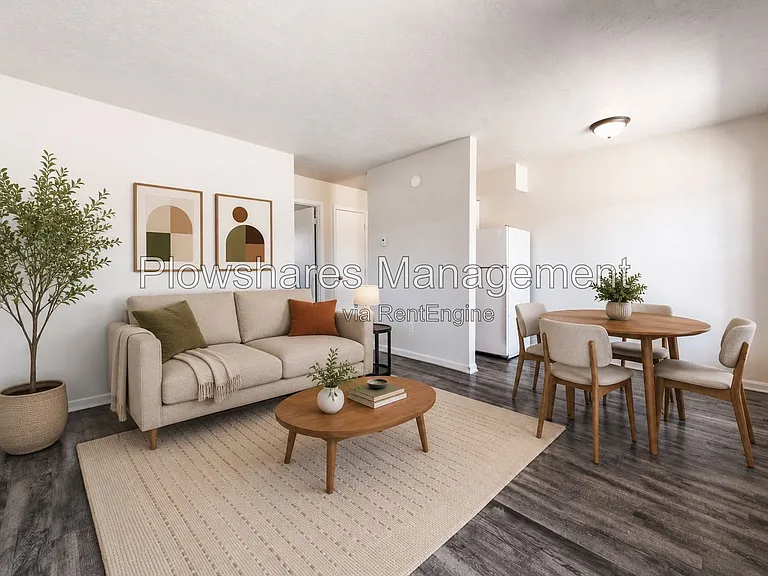 3160 Chinquapin Ln — Photo 2