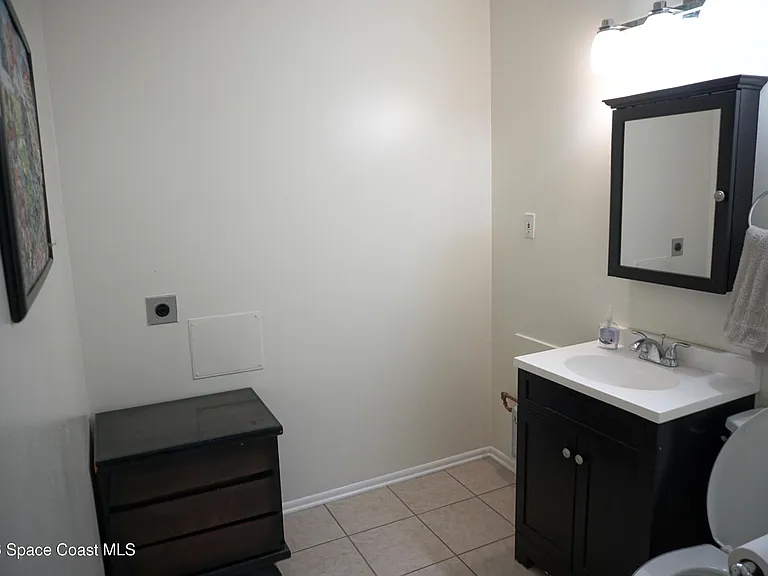 1423 Jasper Ave NW — Photo 16