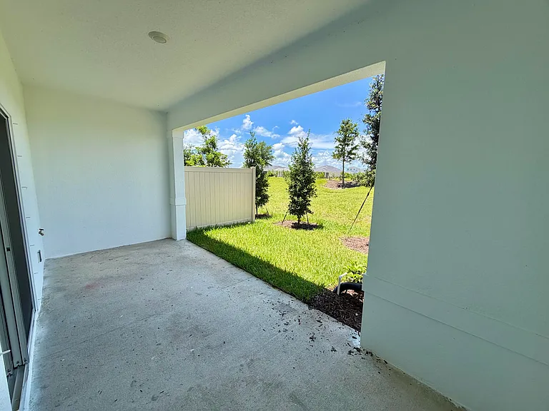 12813 SW Forli Way — Photo 26