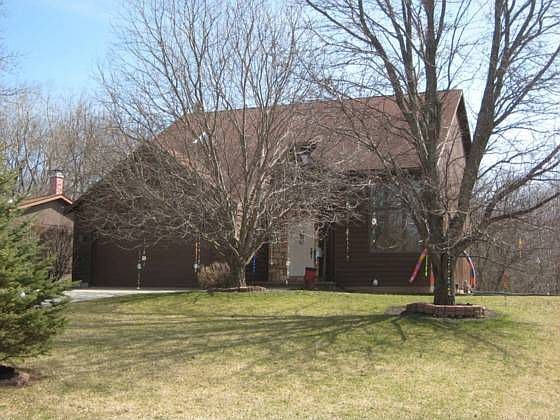 2nd image of 3999 Charter Oak Ln SE