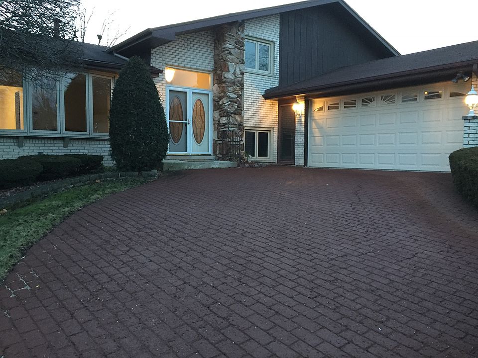 Beautiful stamped driveway 