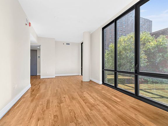 5th image of 301 E 117th St #6X