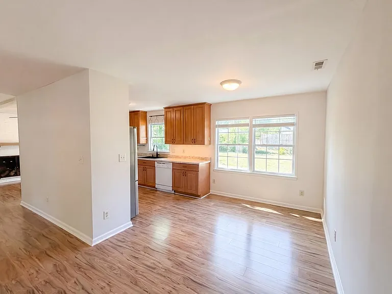 4104 Toroella St — Photo 6
