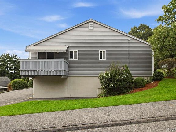 4th image of 184 Long Hill Drive #A