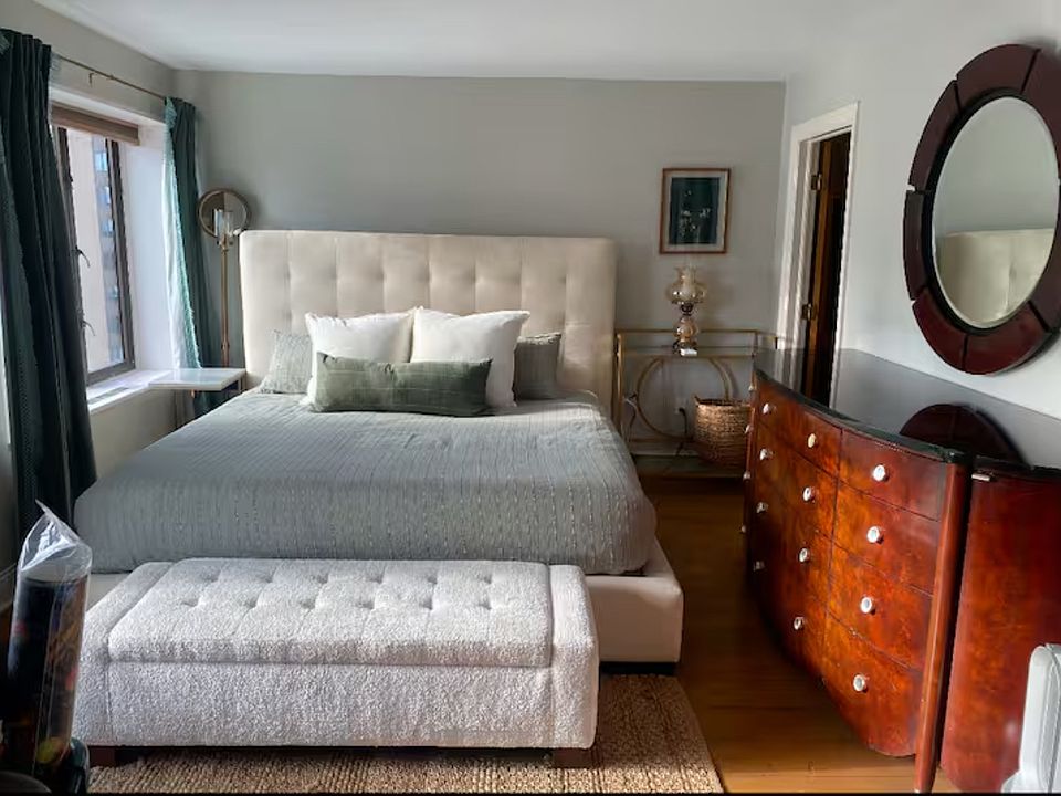 Tempurpedic King bed