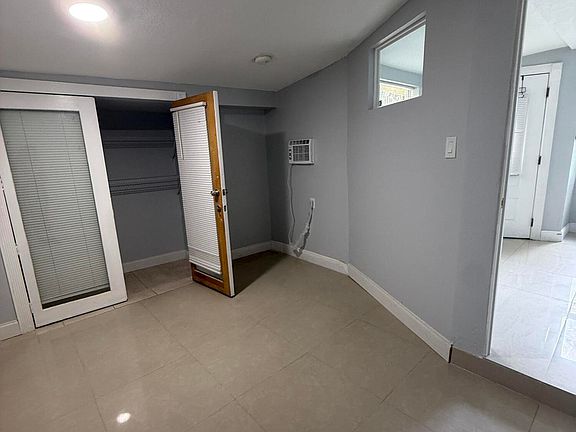 4th image of 192 Caroline Dr