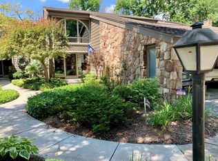 235 N Elm Grove Rd E #B, Brookfield, WI 53005