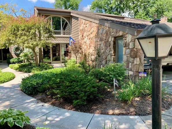 235 North Elm Grove ROAD #B, Brookfield, WI 53005
