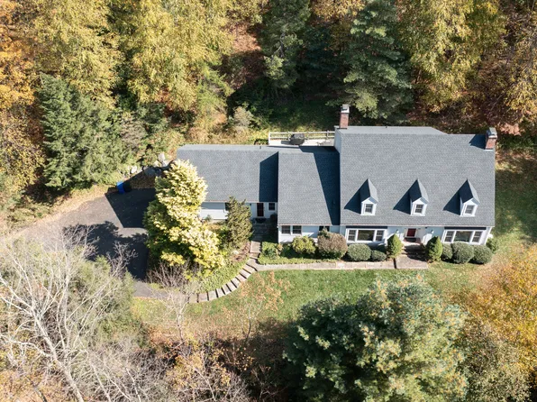 40 Hidden Brook Drive, Brookfield, CT 06804