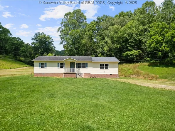 632 Trace Crk, Hamlin, WV 25523