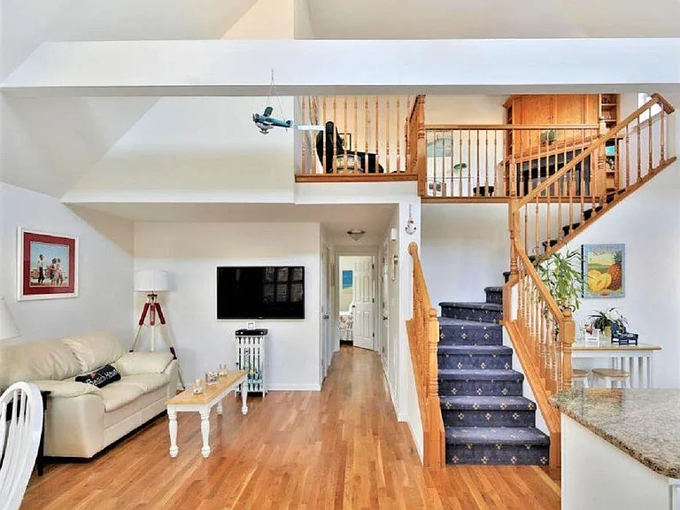 305 Baltimore Ave — Photo 6