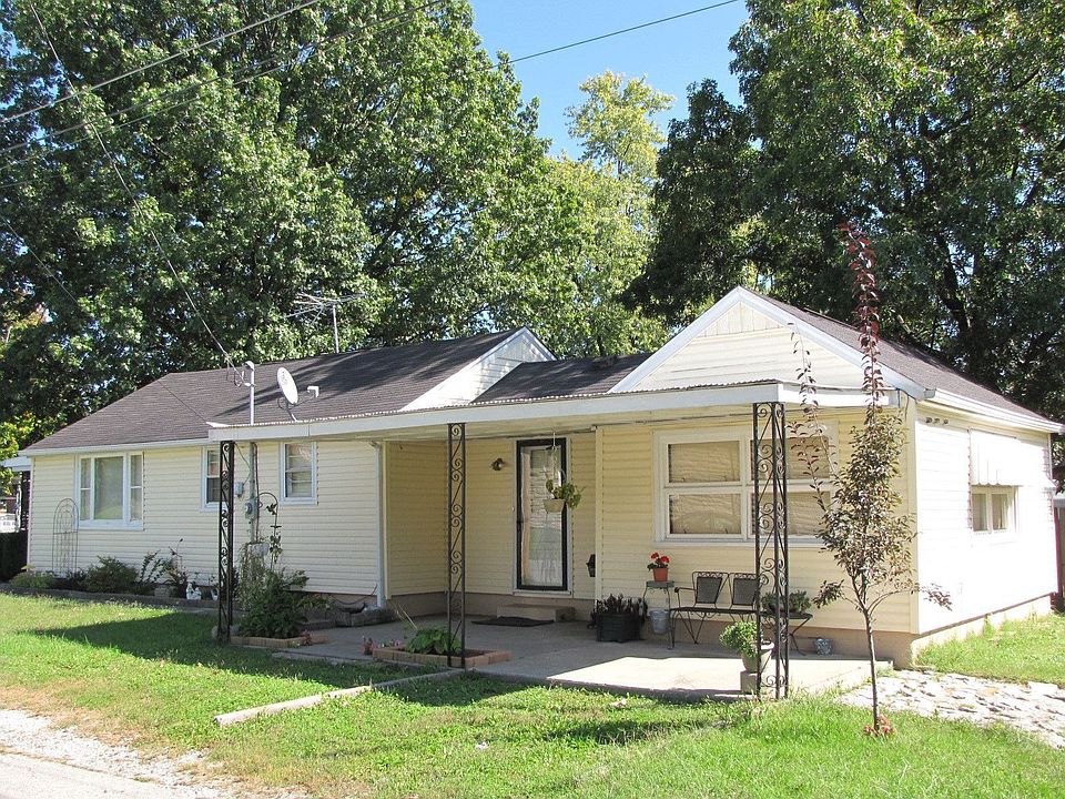 2nd image of 829 French St
