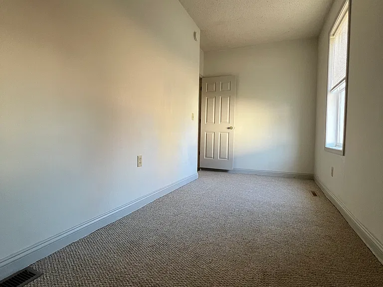 850 Sims Ave #1 — Photo 4