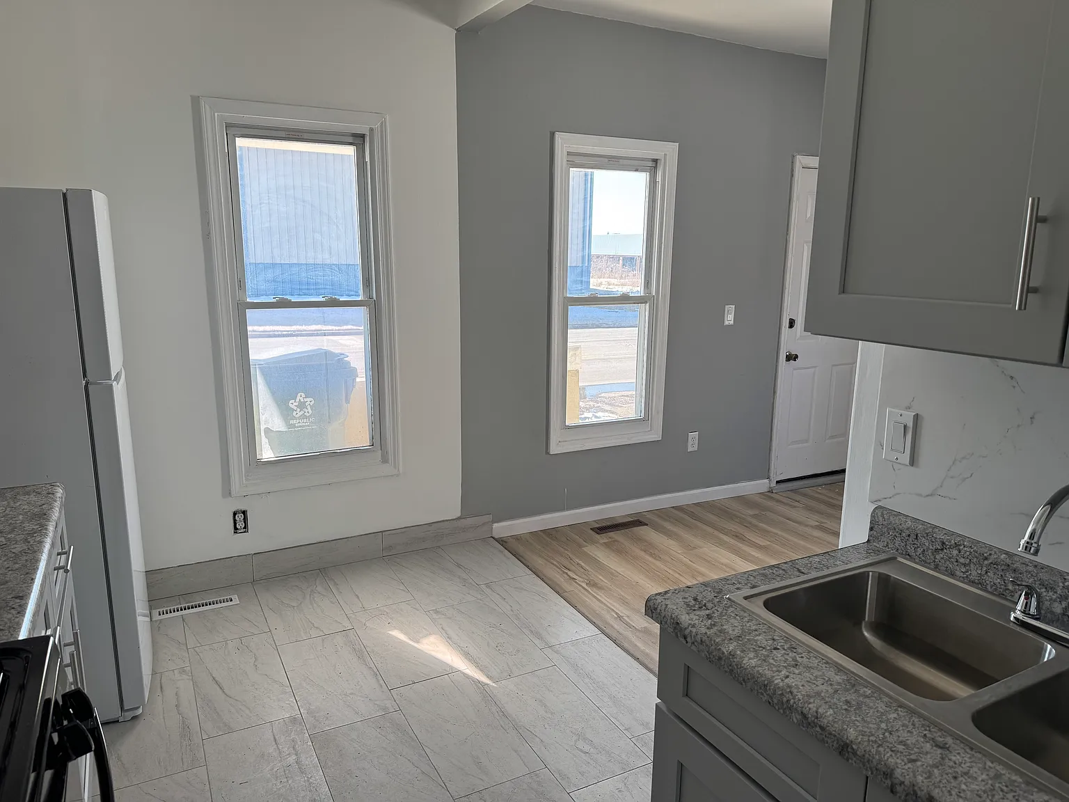 3 bed, 950 sqft, $1,350 — Photo 4