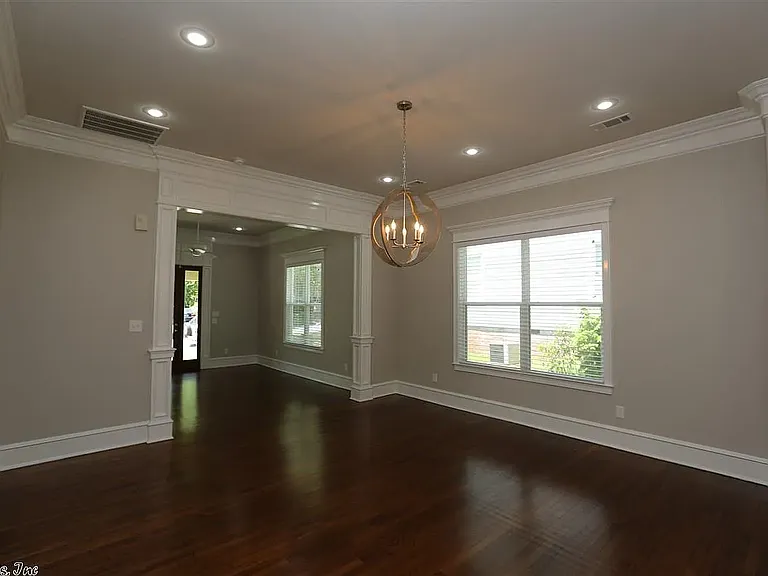 415 N Spruce St — Photo 17