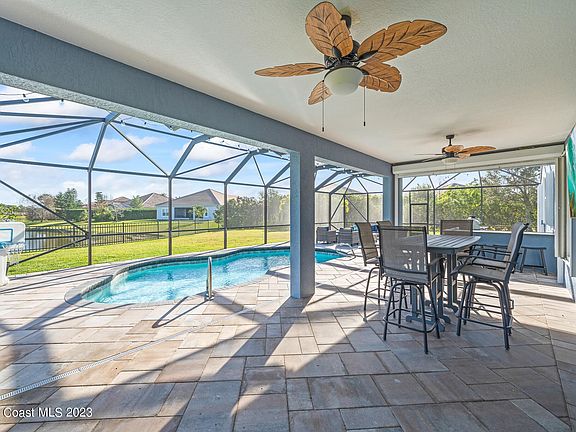 2nd image of 3813 Gatwick Manor Ln