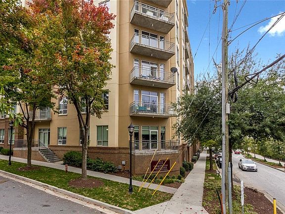 4th image of 711 Cosmopolitan Dr NE Unit 207