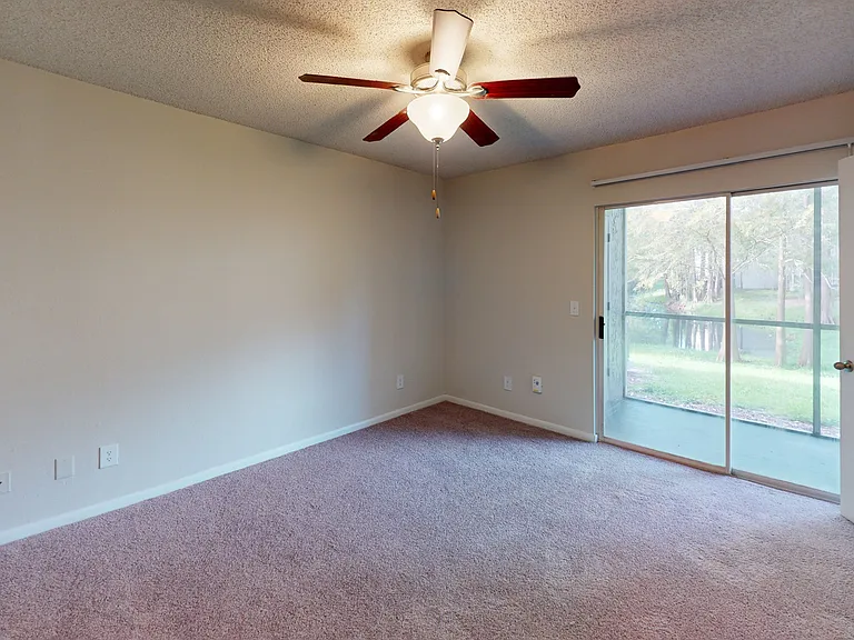 Altamira Place Apartment Homes — Photo 72