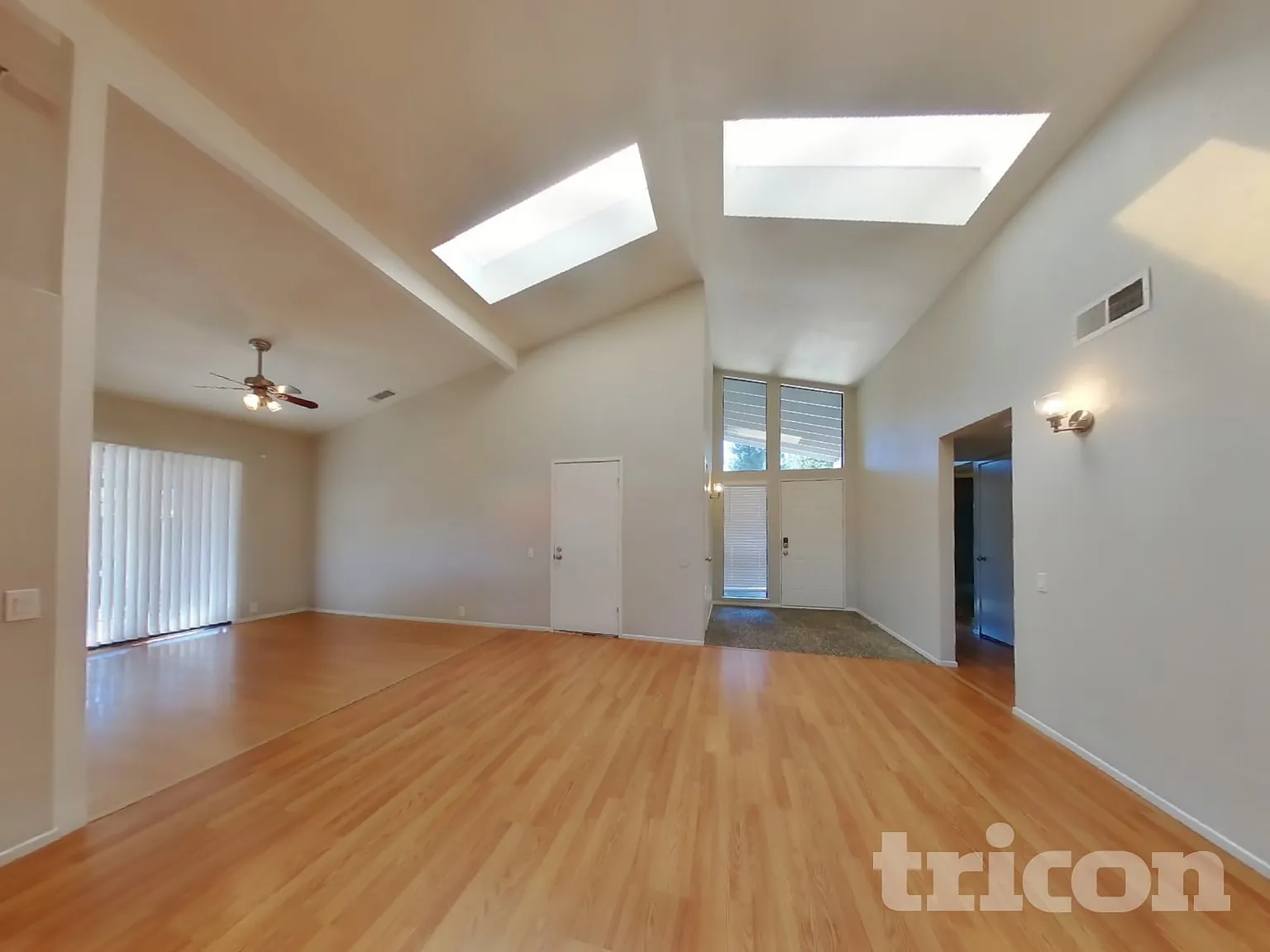 8827 Kelsey Drive Elk Grove CA — Photo 2