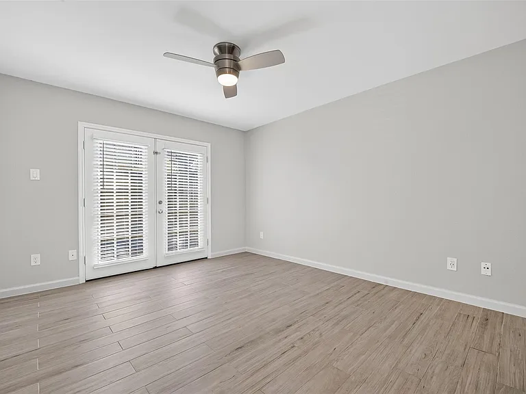 1311 Antoine Dr #195 — Photo 5