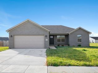 112 Stillwater Dr, Berea, KY 40403