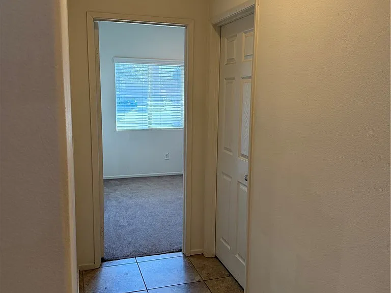 6840 Sunsight Way — Photo 24