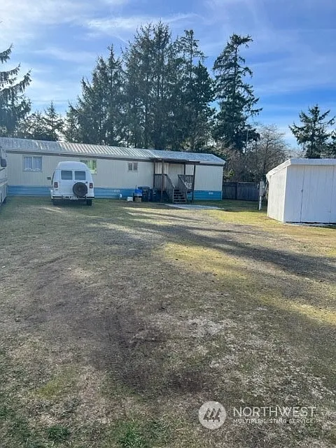 733 Park Avenue NE photo 1