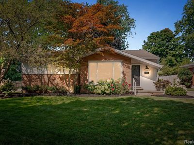 23007 Frederick Ave, Farmington, MI, 48336