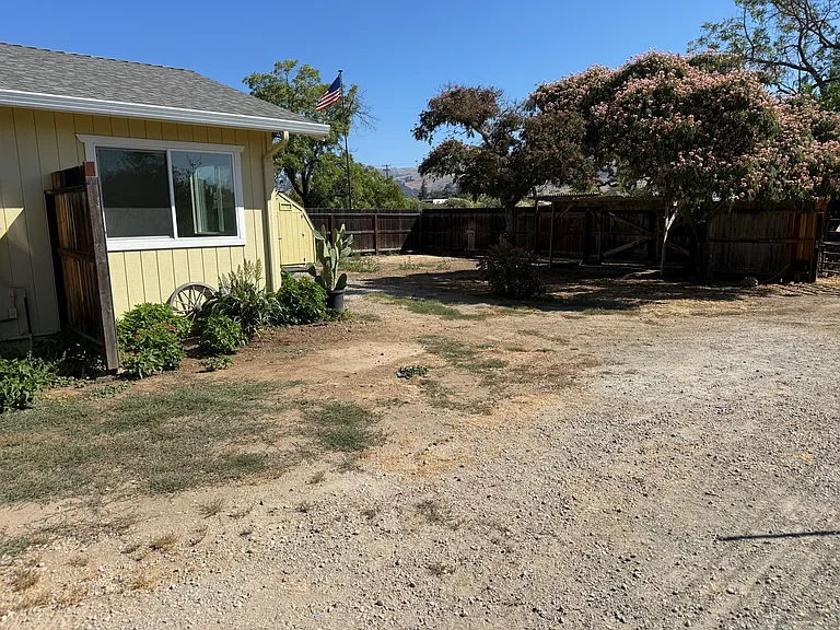 13655 Columbet Ave — Photo 3