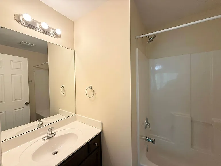 113 Spring Creek Dr — Photo 6