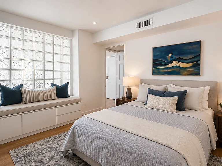 10970 Ashton Ave #412 — Photo 3