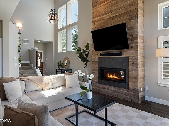 3rd image of 38 Soleil Cir