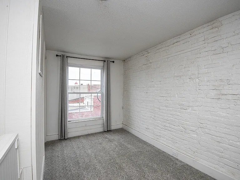 118 Main St — Photo 41