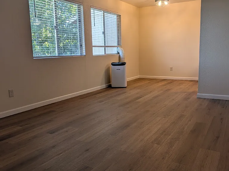 1365 Apollo Ave #E — Photo 2