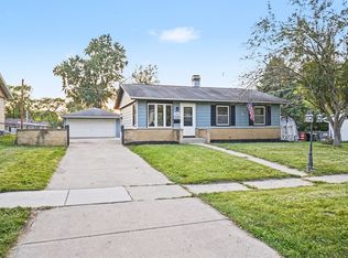6900 Magnolia St, Hanover Park, IL 60133